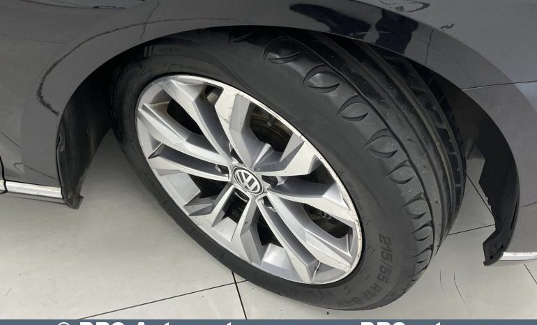 Volkswagen Passat 2.0TDI Highline Automatas 2016 full