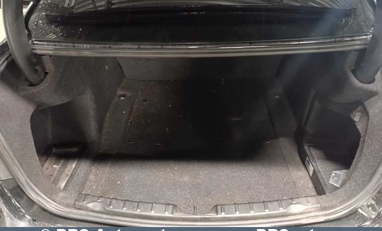 BMW 320 i Automatas 2016 full