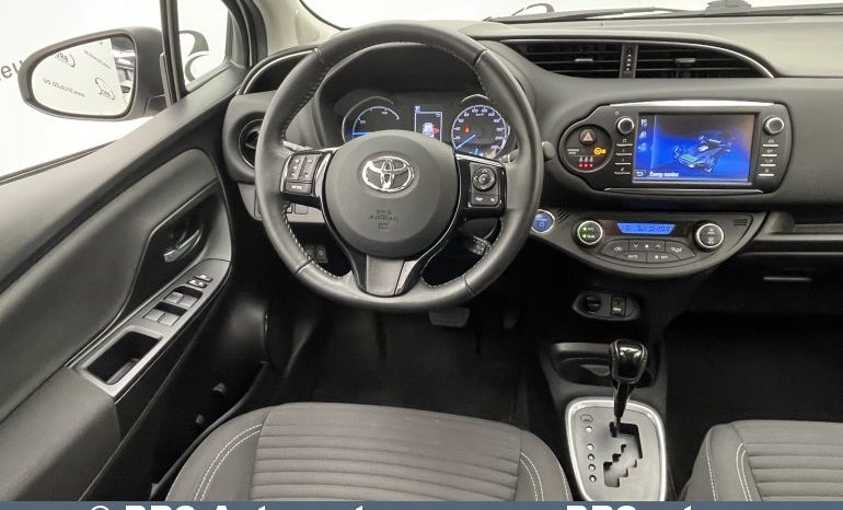 Toyota Yaris 1.5 Hybrid Automatas 2018 full