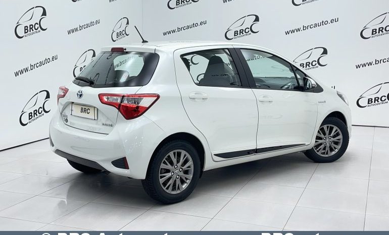 Toyota Yaris 1.5 Hybrid Automatas 2018 full