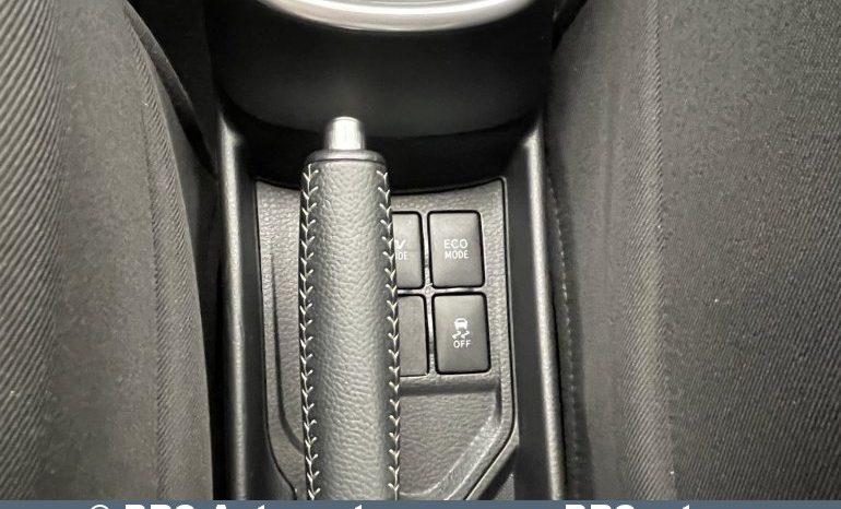 Toyota Yaris 1.5 Hybrid Automatas 2018 full