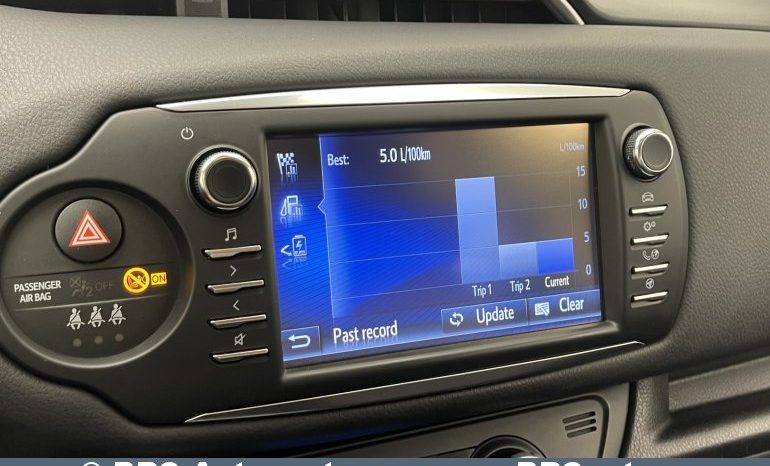 Toyota Yaris 1.5 Hybrid Automatas 2018 full