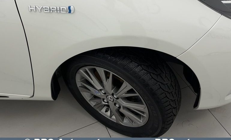Toyota Yaris 1.5 Hybrid Automatas 2018 full