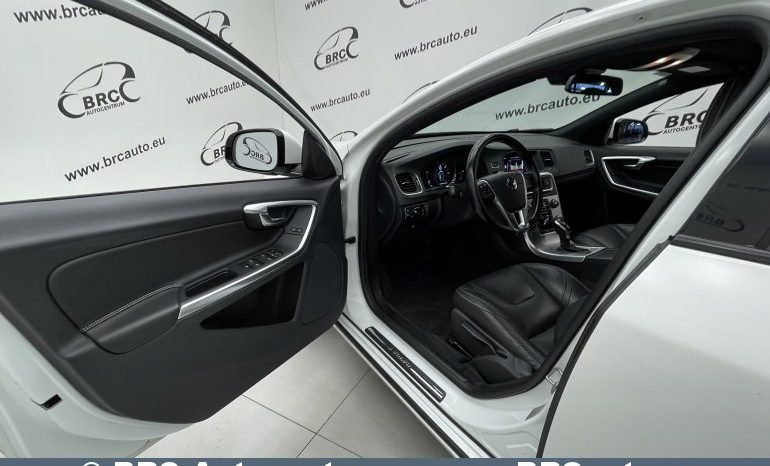 Volvo V60 2.0 D2 Automatas 2017 full