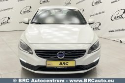 Volvo V60 2.0 D2 Automatas 2017 full