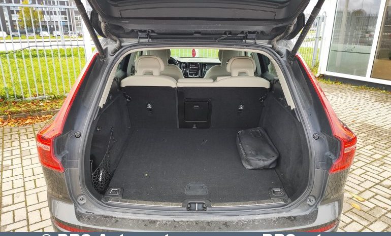 Volvo XC 60 D4 AWD 2017 full