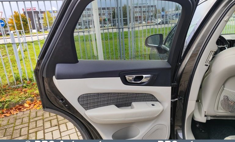 Volvo XC 60 D4 AWD 2017 full