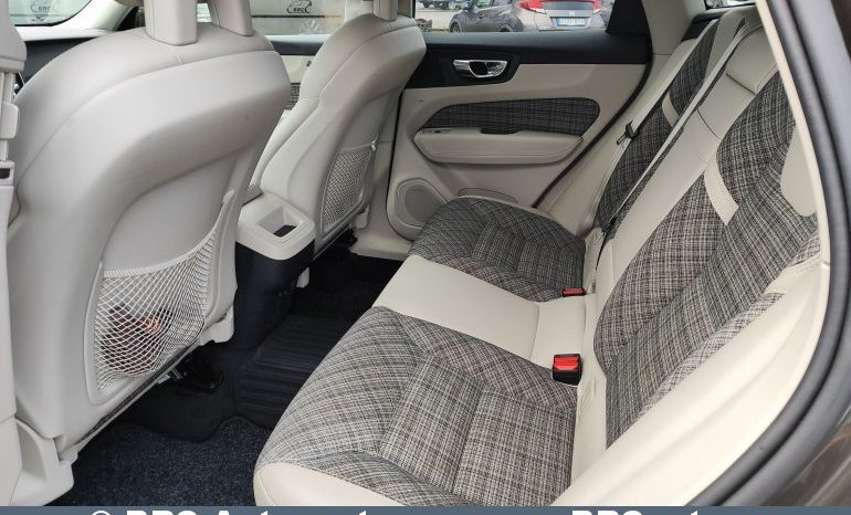 Volvo XC 60 D4 AWD 2017 full