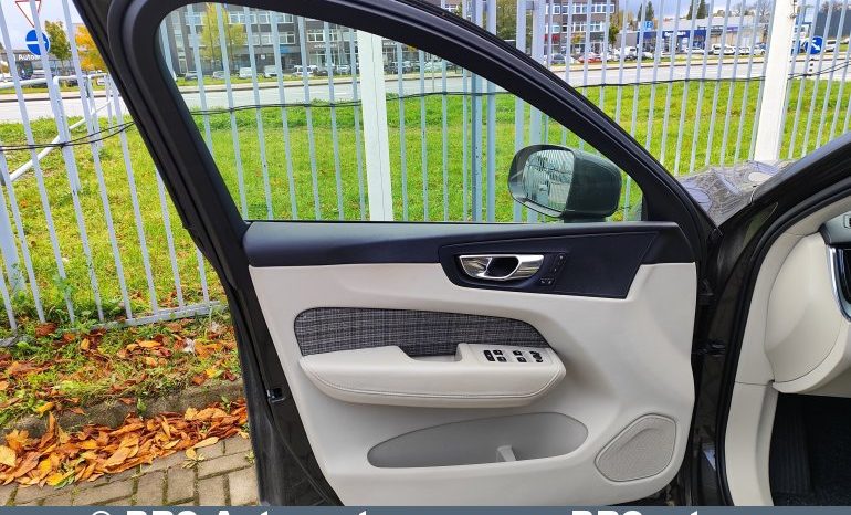 Volvo XC 60 D4 AWD 2017 full