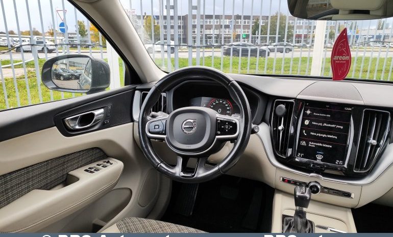 Volvo XC 60 D4 AWD 2017 full