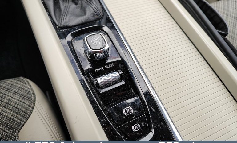 Volvo XC 60 D4 AWD 2017 full