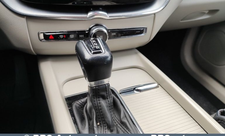 Volvo XC 60 D4 AWD 2017 full