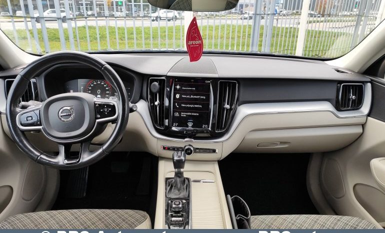 Volvo XC 60 D4 AWD 2017 full