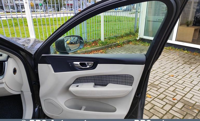 Volvo XC 60 D4 AWD 2017 full