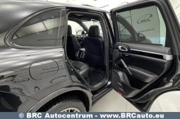 Porsche Cayenne S E-Hybrid 2017 full