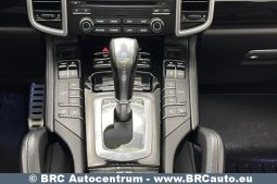 Porsche Cayenne S E-Hybrid 2017 full