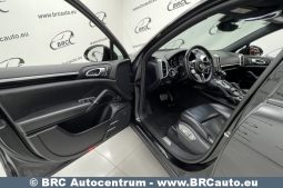 Porsche Cayenne S E-Hybrid 2017 full