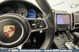 Porsche Cayenne S E-Hybrid 2017 full
