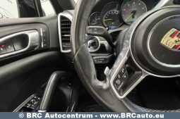 Porsche Cayenne S E-Hybrid 2017 full