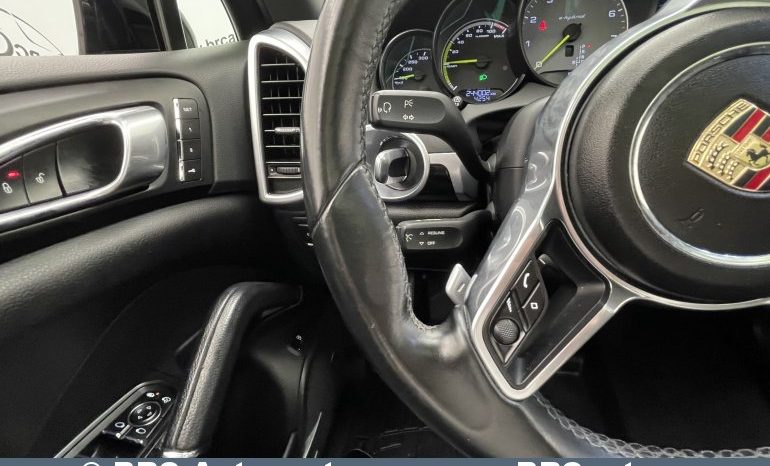 Porsche Cayenne S E-Hybrid 2017 full