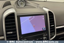 Porsche Cayenne S E-Hybrid 2017 full