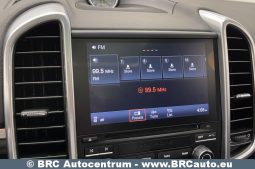 Porsche Cayenne S E-Hybrid 2017 full