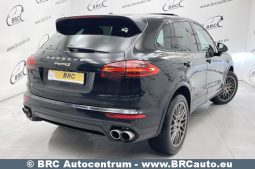 Porsche Cayenne S E-Hybrid 2017 full