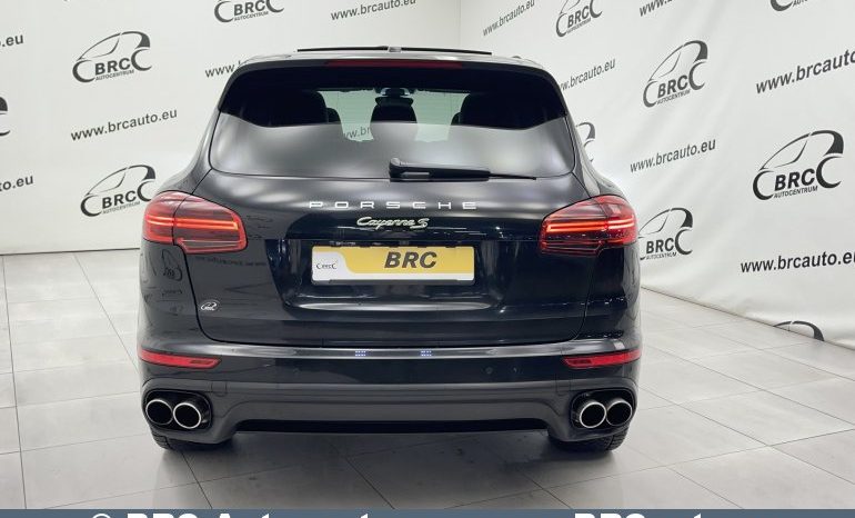 Porsche Cayenne S E-Hybrid 2017 full