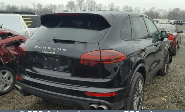 Porsche Cayenne S E-Hybrid 2017 full