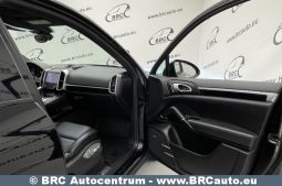 Porsche Cayenne S E-Hybrid 2017 full