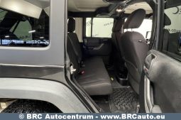 Jeep Wrangler 3.6 Unlimited Sport 2013 full