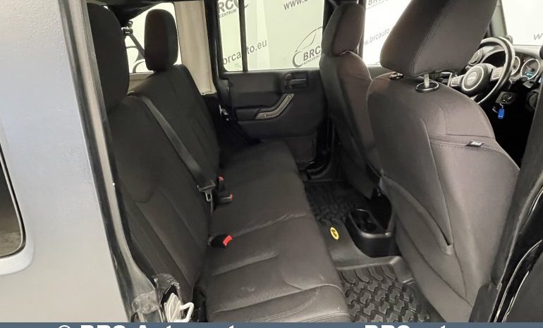 Jeep Wrangler 3.6 Unlimited Sport 2013 full