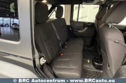 Jeep Wrangler 3.6 Unlimited Sport 2013 full