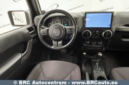 Jeep Wrangler 3.6 Unlimited Sport 2013 full