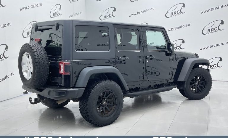 Jeep Wrangler 3.6 Unlimited Sport 2013 full