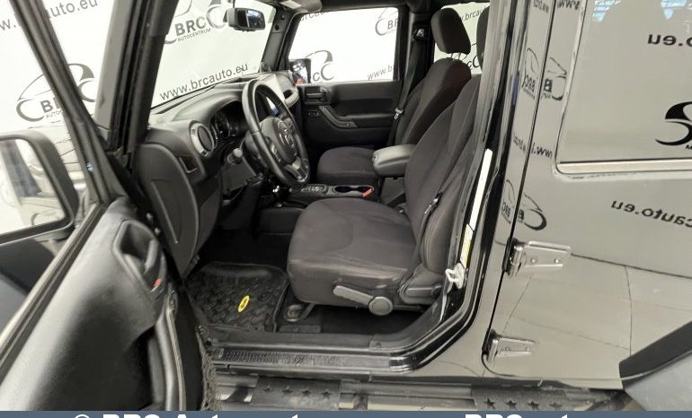 Jeep Wrangler 3.6 Unlimited Sport 2013 full