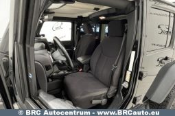 Jeep Wrangler 3.6 Unlimited Sport 2013 full