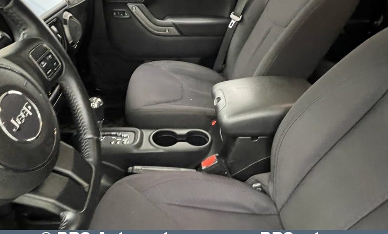 Jeep Wrangler 3.6 Unlimited Sport 2013 full