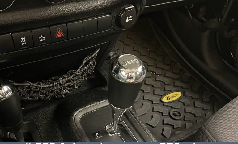 Jeep Wrangler 3.6 Unlimited Sport 2013 full