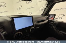 Jeep Wrangler 3.6 Unlimited Sport 2013 full