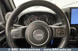 Jeep Wrangler 3.6 Unlimited Sport 2013 full