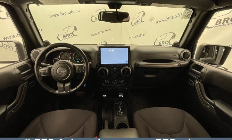 Jeep Wrangler 3.6 Unlimited Sport 2013 full