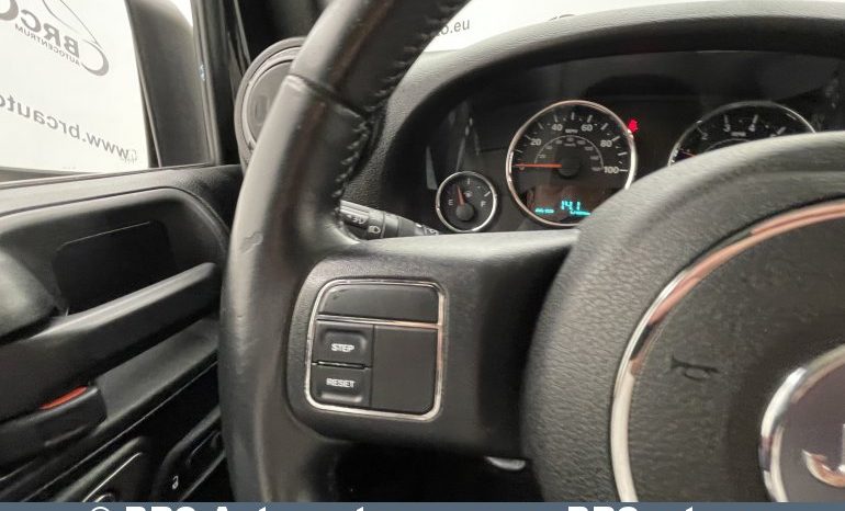 Jeep Wrangler 3.6 Unlimited Sport 2013 full