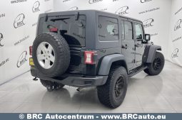 Jeep Wrangler 3.6 Unlimited Sport 2013 full