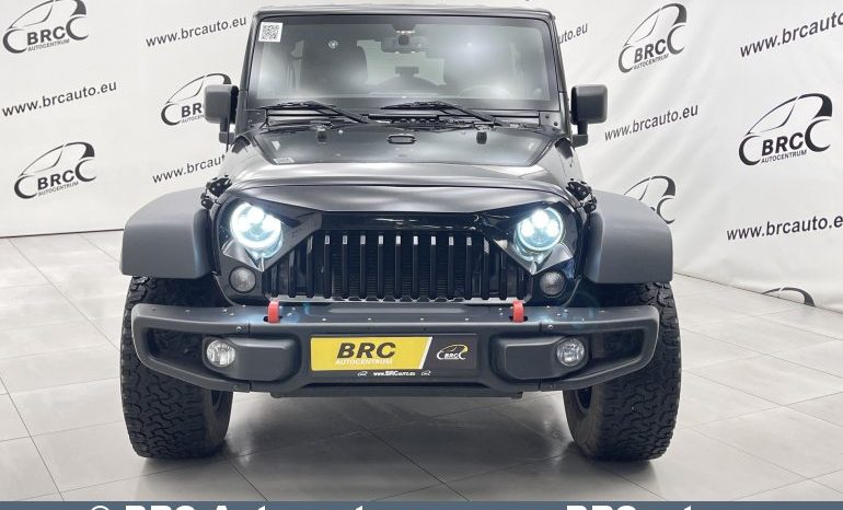 Jeep Wrangler 3.6 Unlimited Sport 2013 full