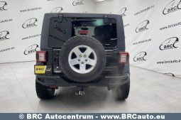 Jeep Wrangler 3.6 Unlimited Sport 2013 full