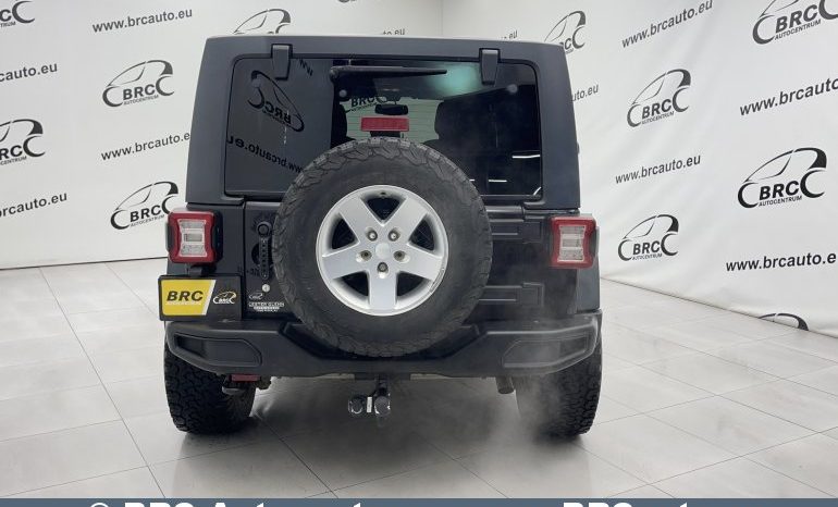 Jeep Wrangler 3.6 Unlimited Sport 2013 full