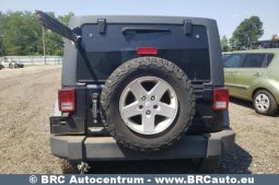 Jeep Wrangler 3.6 Unlimited Sport 2013 full