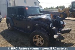 Jeep Wrangler 3.6 Unlimited Sport 2013 full