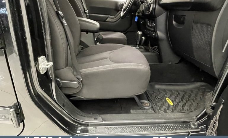 Jeep Wrangler 3.6 Unlimited Sport 2013 full